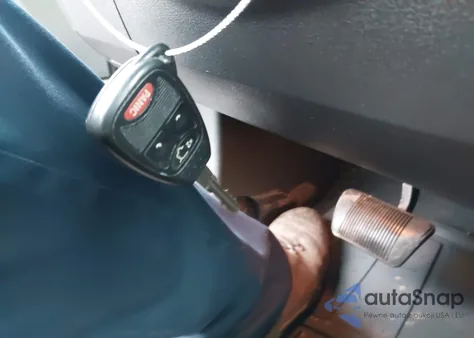 2012 Jeep Liberty Sport z USA, uszkodzony, nr VIN 1C4PJMAK2CW118636